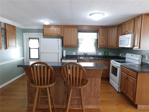 2nd image of 1515 45th Avenue Dr E