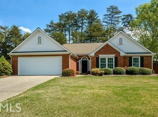 1665 Fairburn Dr, Cumming, GA 30040