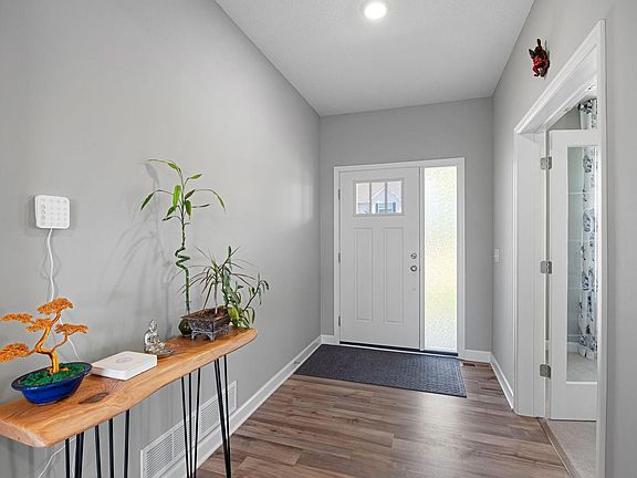 3rd image of 19129 Iden Ave