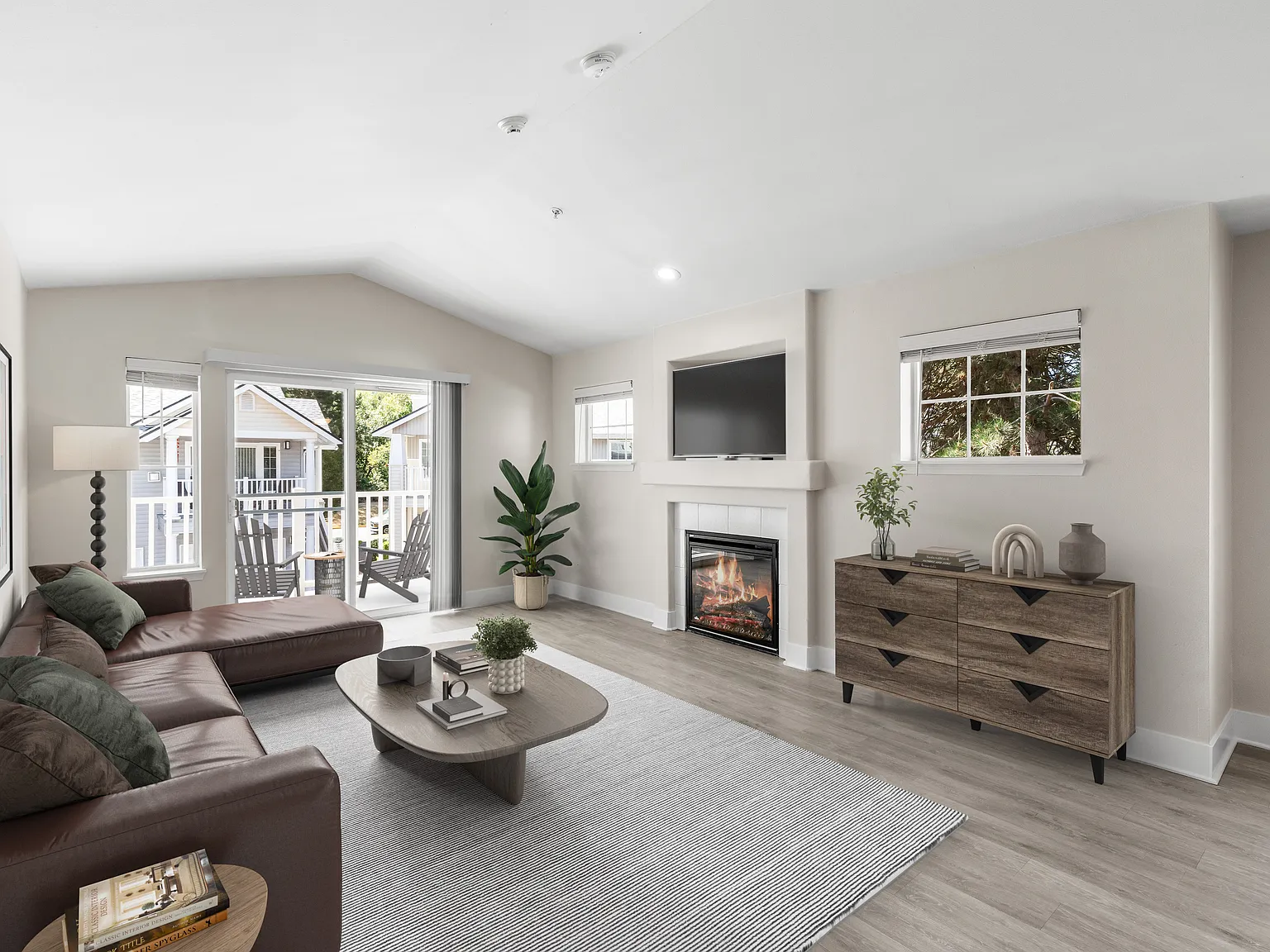 Bradley Park Apartments — Photo 1