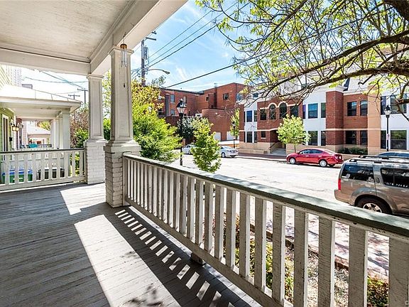 3rd image of 1218 1/2 W Clay St