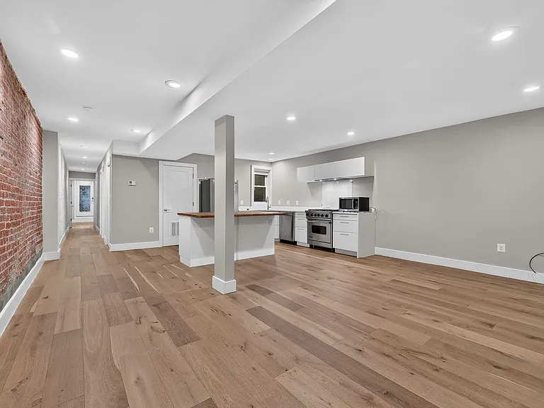 1680 Irving St NW — Photo 15