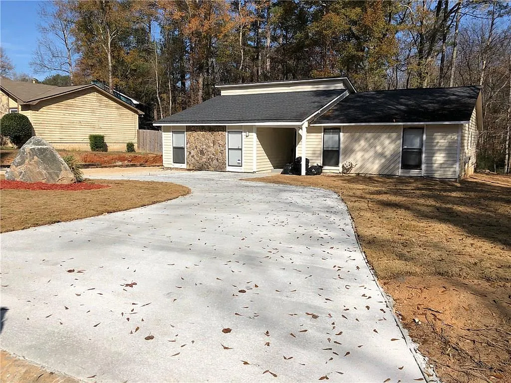 8520 Cedar Creek Rdg photo 1
