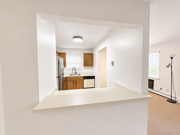 5th image of 27 Lexington Hill #10