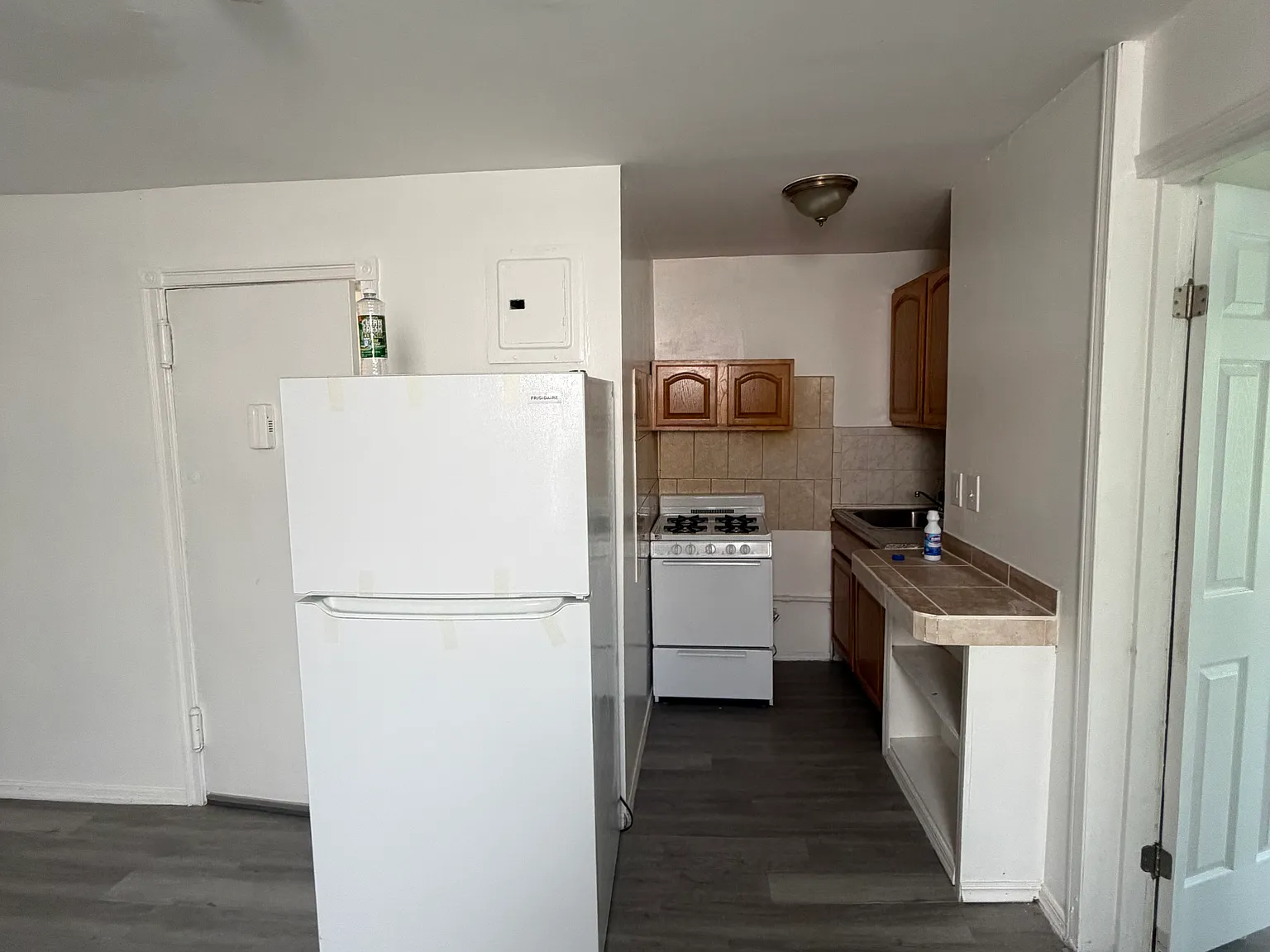 2 bed, $2,900 — Photo 2