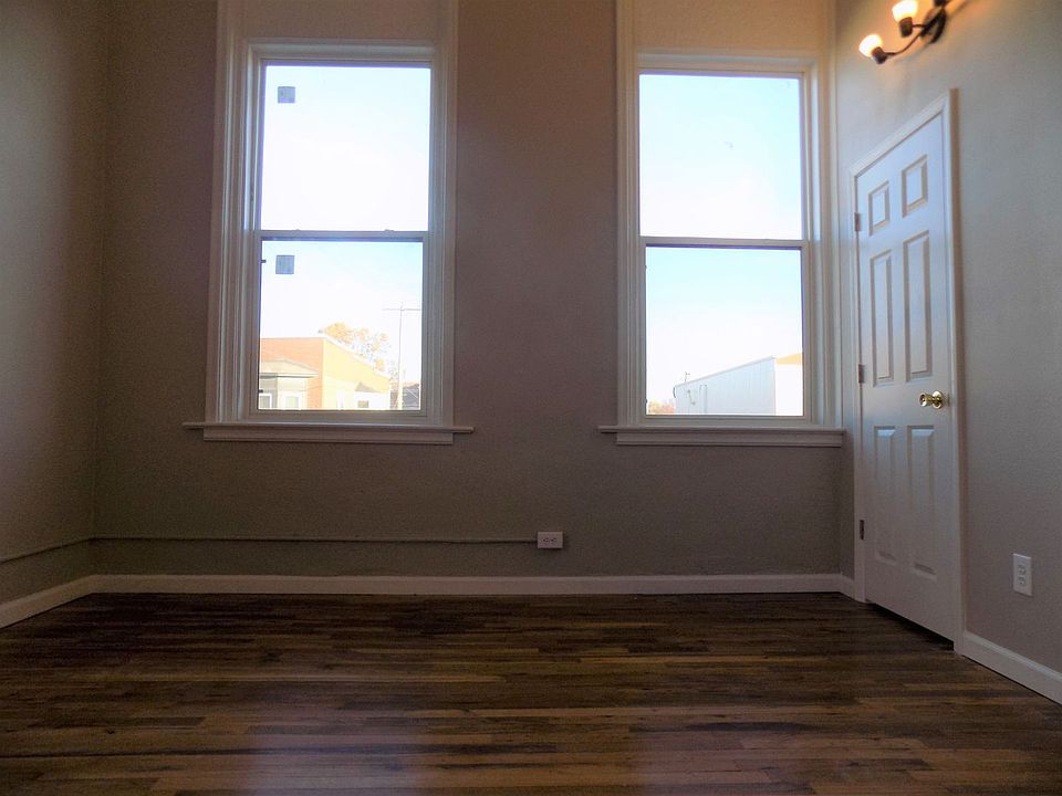 112 114 East Broadway Ave 114 E Broadway Ave Fairfield IA Zillow