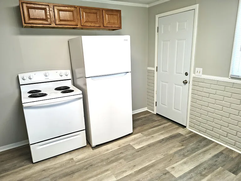 2220 Indiana Ave — Photo 3