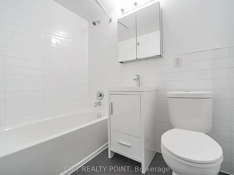 55 Isabella St #1204 — Photo 13