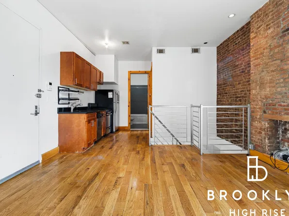 543 Madison Street image 3 of 10