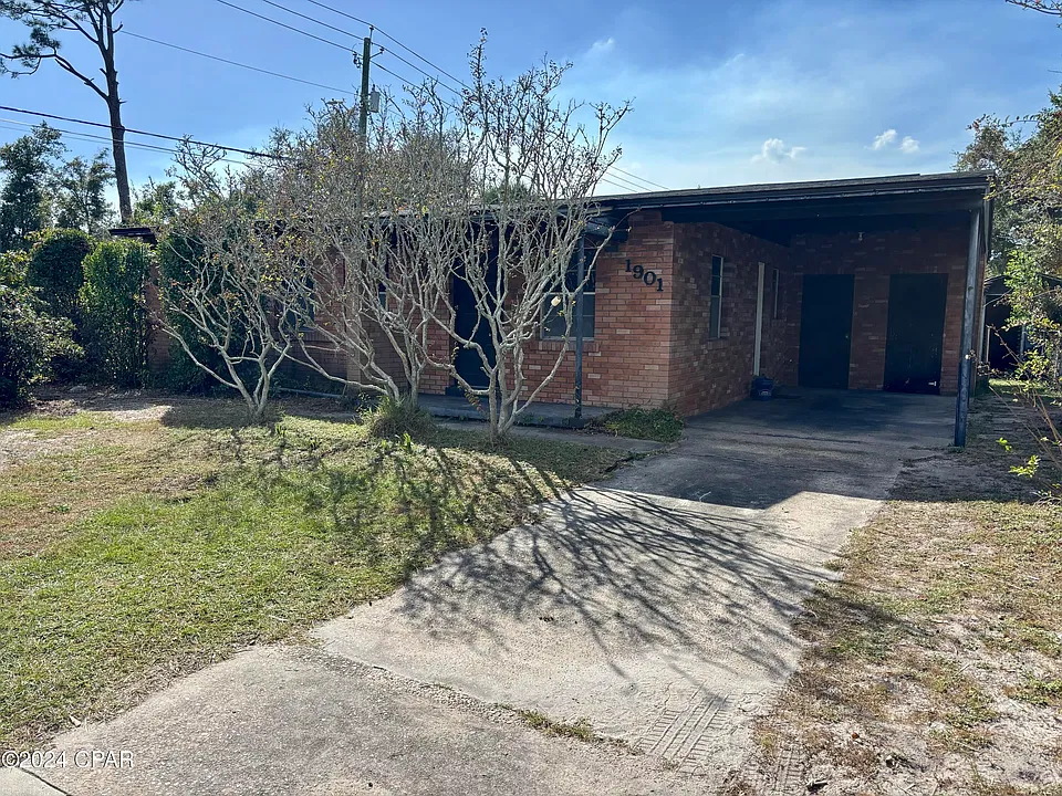 1901 Arthur Ave