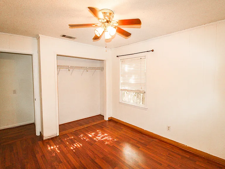116 Greenbriar Trl — Photo 12