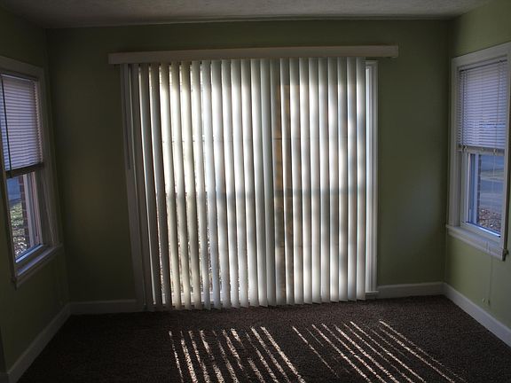 4th image of 3027 Dartmouth Ave