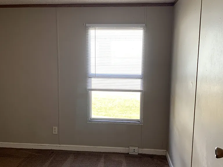 154 Zackary St — Photo 5