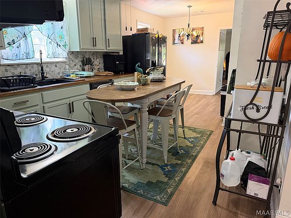 5th image of 2775 Pelzer Ave