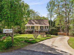 4 Bradsher Ct, Randleman, NC 27317