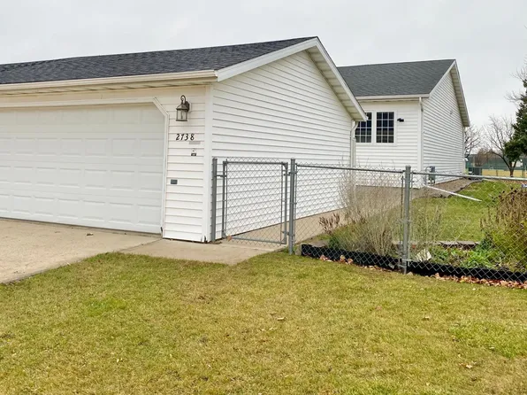 2738 18th St S, Fargo, ND 58103