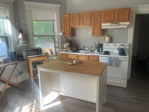 209 Hamilton St, Cambridge, MA