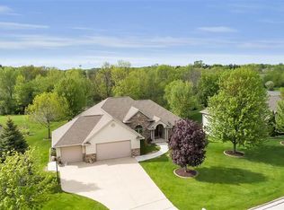 3017 Saybrook Cir, Green Bay, WI 54311