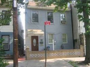 5850 Maspeth Ave, Maspeth, NY 11378