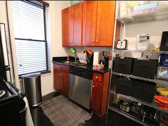 2nd image of 234 E 50th St #2CC