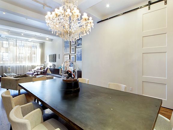 2nd image of 251-253 W 19th St #3D