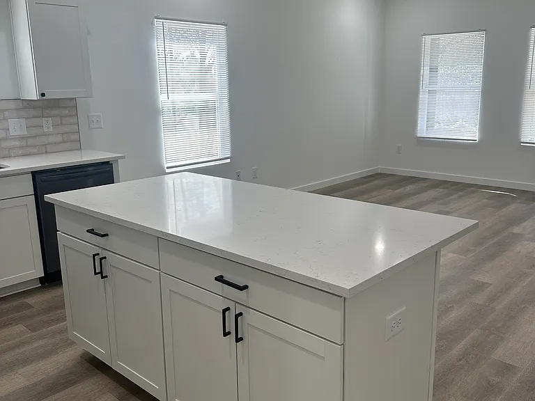 155 Ferguson St #155 — Photo 5