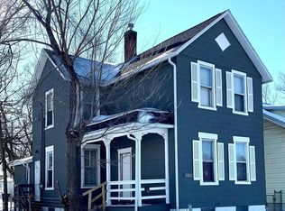 1523 W 4th St, Davenport, IA 52802