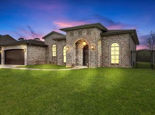 560 Larry Ward, Bridge City, TX 77611