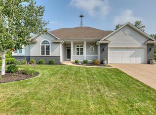 2024 Ottawa Ln, Grafton, WI 53024