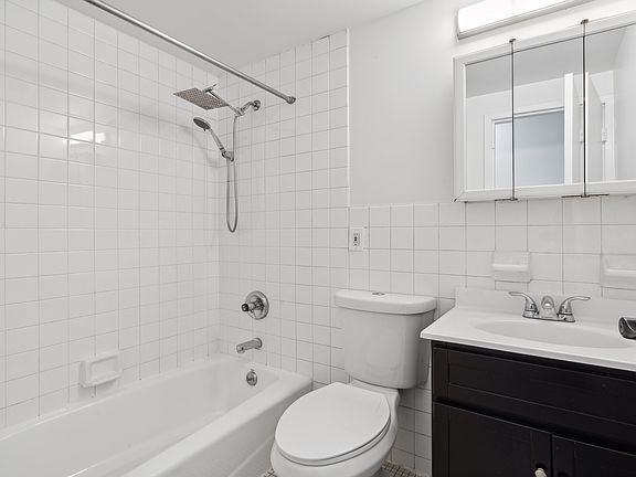 2nd image of 492 9th Ave #2