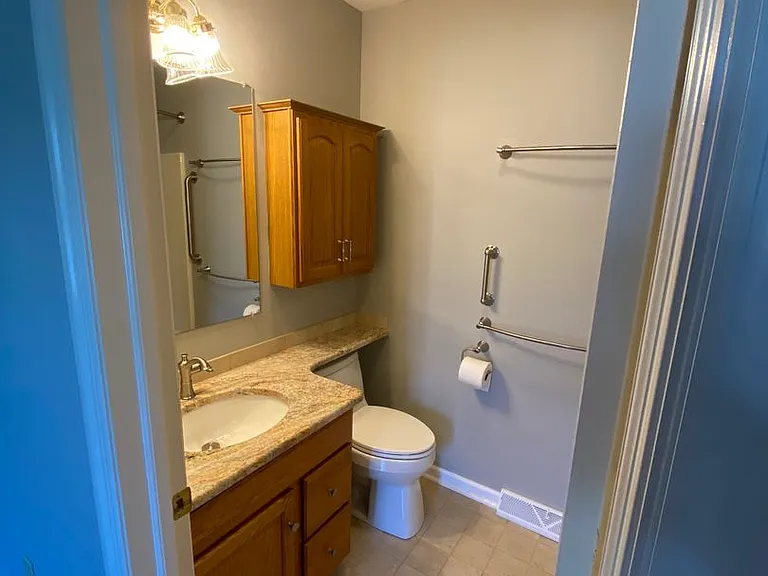 472 Hillside Dr — Photo 20