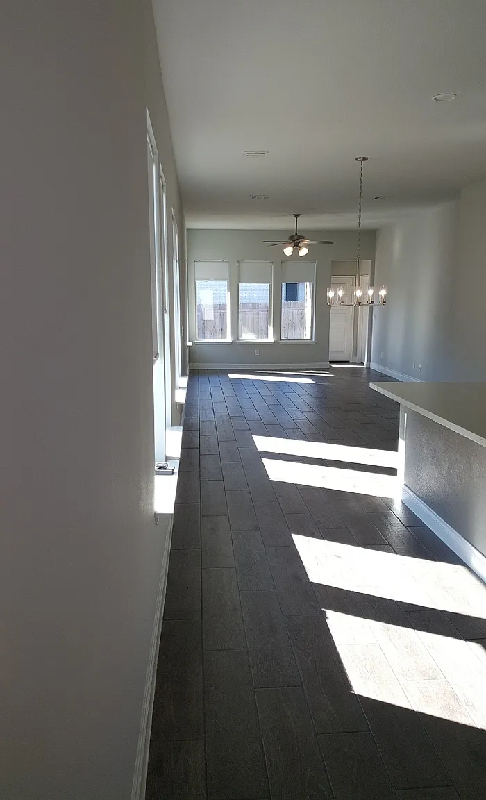 3 bed, 2.0 bath, 1500 sqft, $1,945 — Photo 4