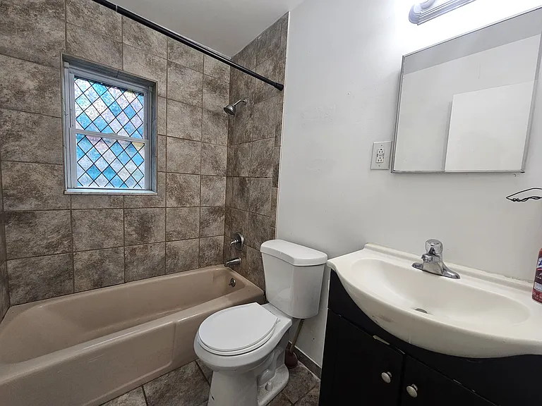 55 Handy St #1 — Photo 4