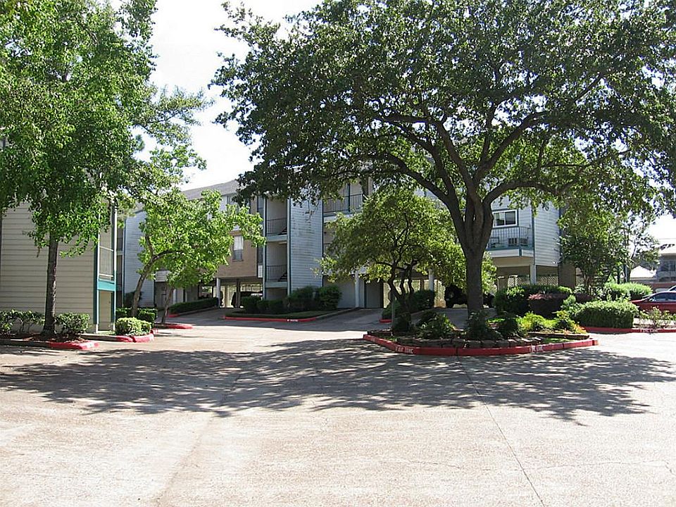 1st image of 18515 Egret Bay Blvd APT 804