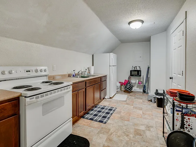 3329 2nd Ave S #4 — Photo 5