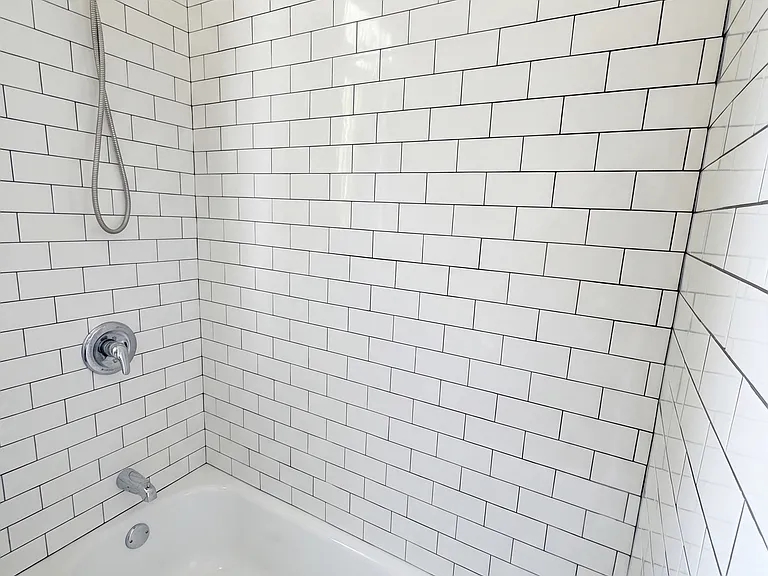66 Pinehurst Ave #E1 — Photo 13