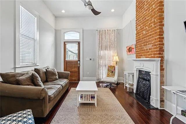 2 bed, 2.0 bath, 983 sqft, $2,000 — Photo 4
