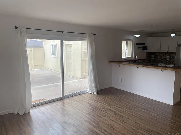 1834 Eastwood Ln — Photo 7