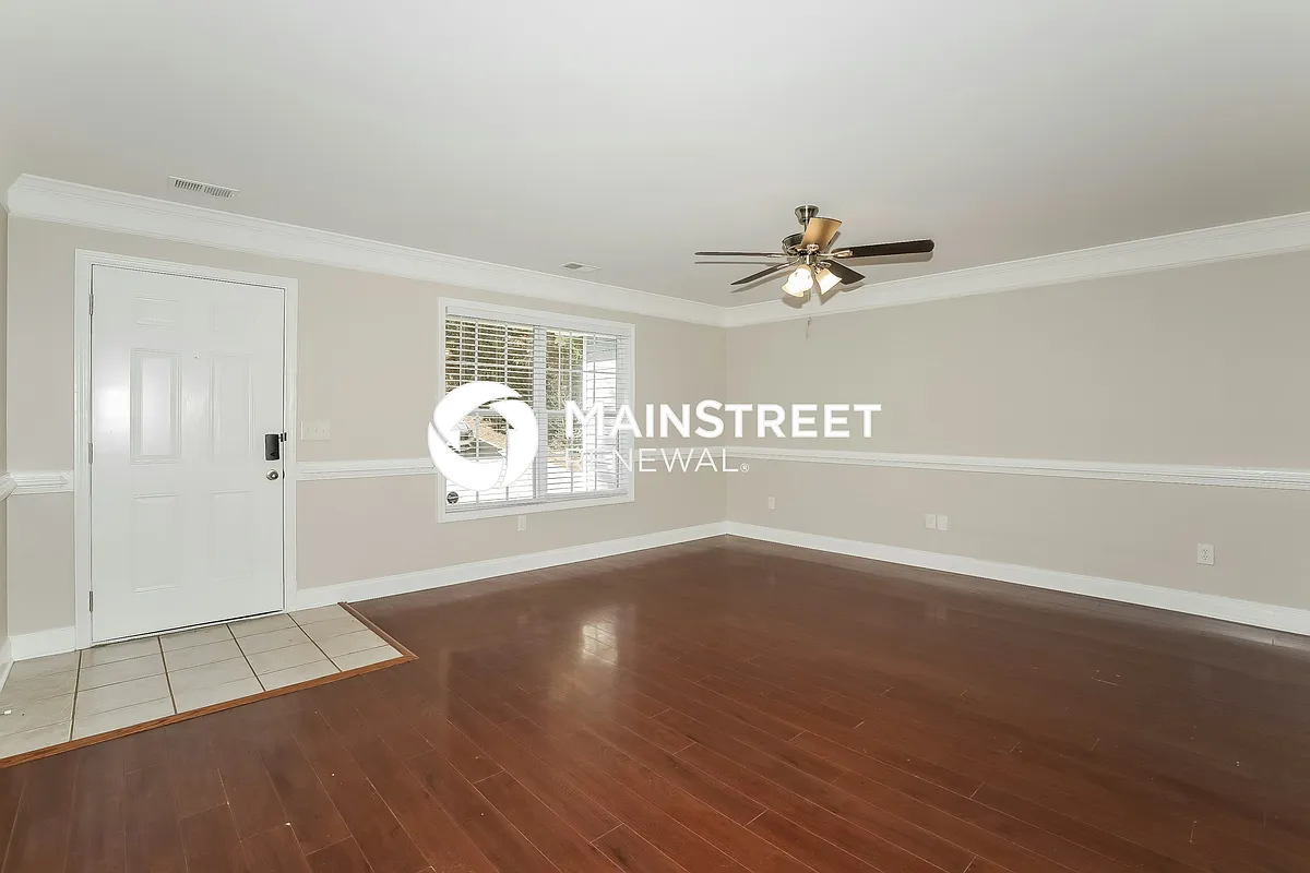Living Room - 2207 Clarendon Ct NE