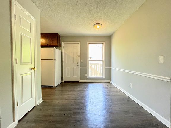 5th image of 4430 Bonnell Dr NW APT C
