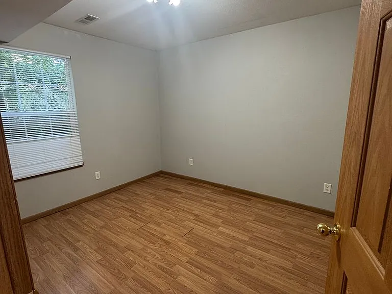 281 N Boston Ave — Photo 8