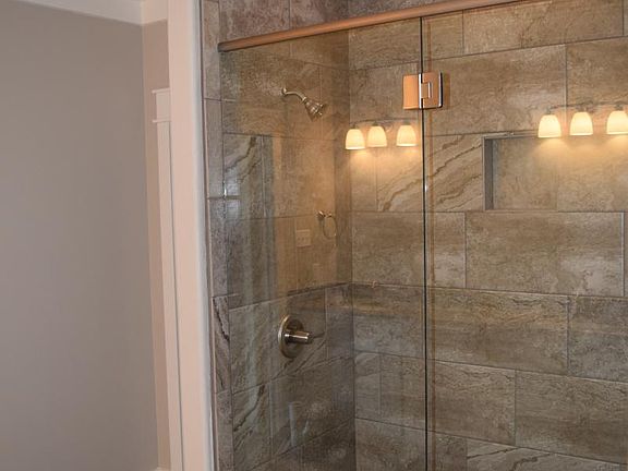 3rd image of 1140 Turnberry Dr
