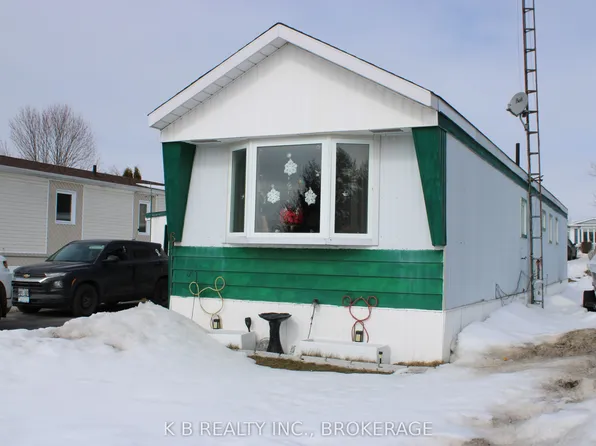 6 Cedar St W, Greater Napanee, ON K7R 0E8