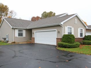 1379 S Village Cir, Kalamazoo, MI 49009