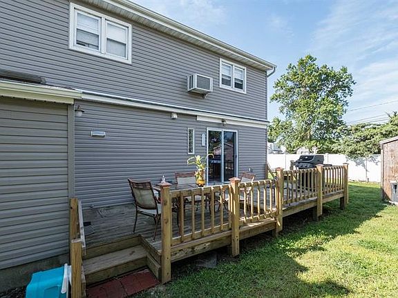 4th image of 37 E Lincoln Ave