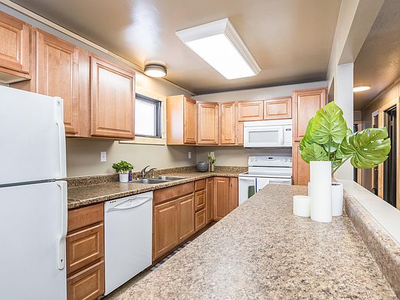 3rd image of 307 Glacier Ave #A
