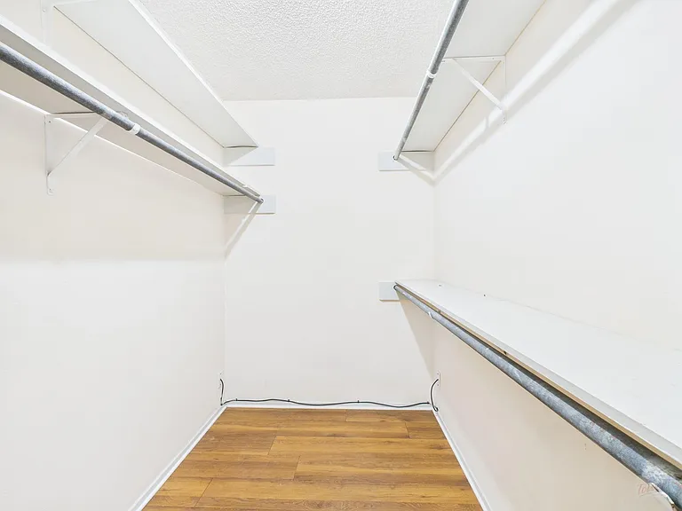 910 Duncan Ln #26 — Photo 5