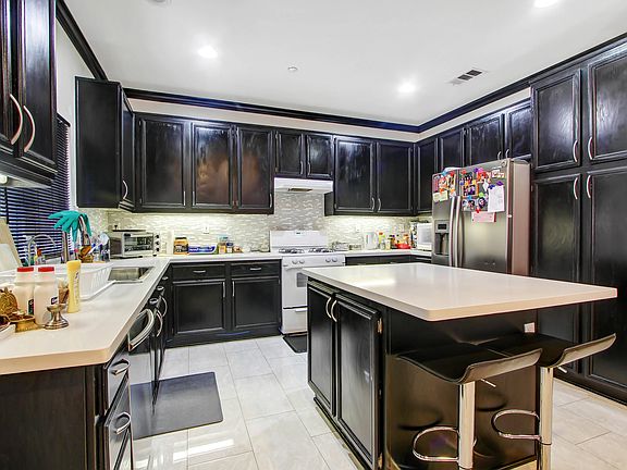 2nd image of 7156 Revere Way