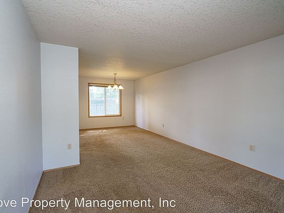 3rd image of 15411 NE 41st St