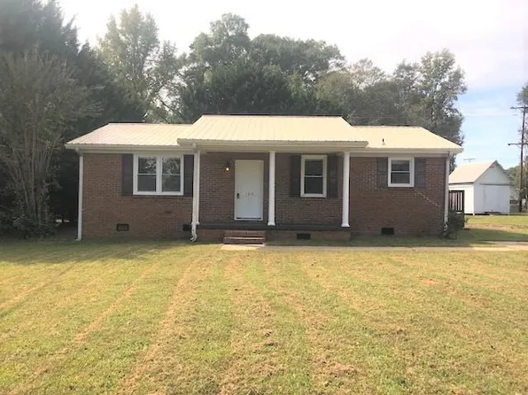 102 East St, Williamston, SC 29697